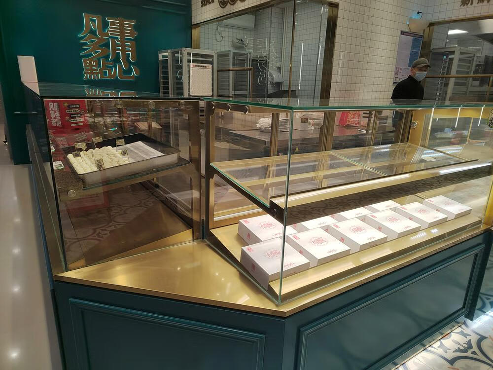 估值20亿的虎头局被曝经营危机 记者实探:断货、关店 |一线 估值20亿的虎头局被曝经营危机 记者实探:断货、关店 |一线
